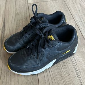 NIKE AIR MAX 90 - black/yellow GS 4 Size 4Y